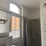 Attraktives 2-zimmer-apartment Im Stadtzentrum *