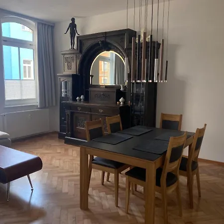 Attraktives 2-zimmer-apartment Im Stadtzentrum * Rudolstadt