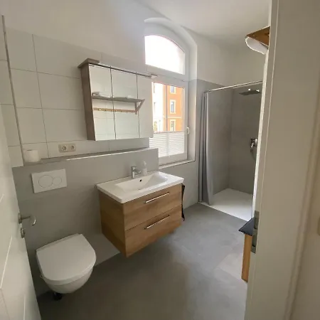 Attraktives 2-zimmer-apartment Im Stadtzentrum Διαμέρισμα *