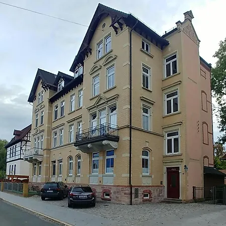 Attraktives 2-zimmer-apartment Im Stadtzentrum Rudolstadt