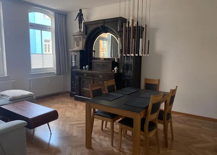 Attraktives 2-zimmer-apartment Im Stadtzentrum * Rudolstadt